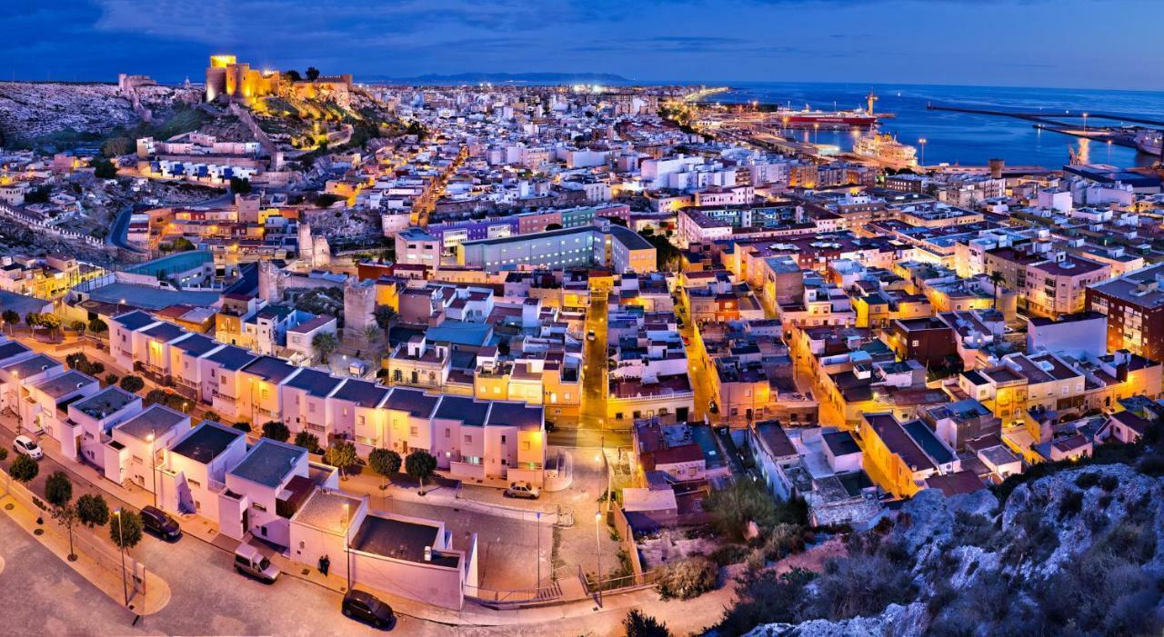 Apartamento 2 Dormitorios En La Mejor Zona De Roquetas 滨海罗克塔斯 外观 照片